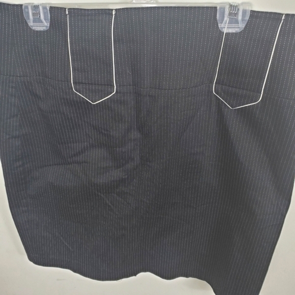 3/$15 RamPage Stripes Black and White Pencil Skirt Junior Size 13 Small - Picture 2 of 15